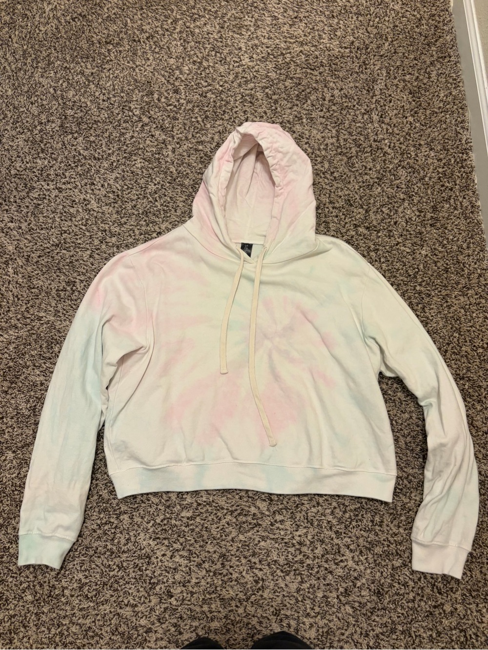 Savvi Pastel Tie-Dye Cropped Hoodie and Lounge Shorts Set - Women - Picture 2 of 12
